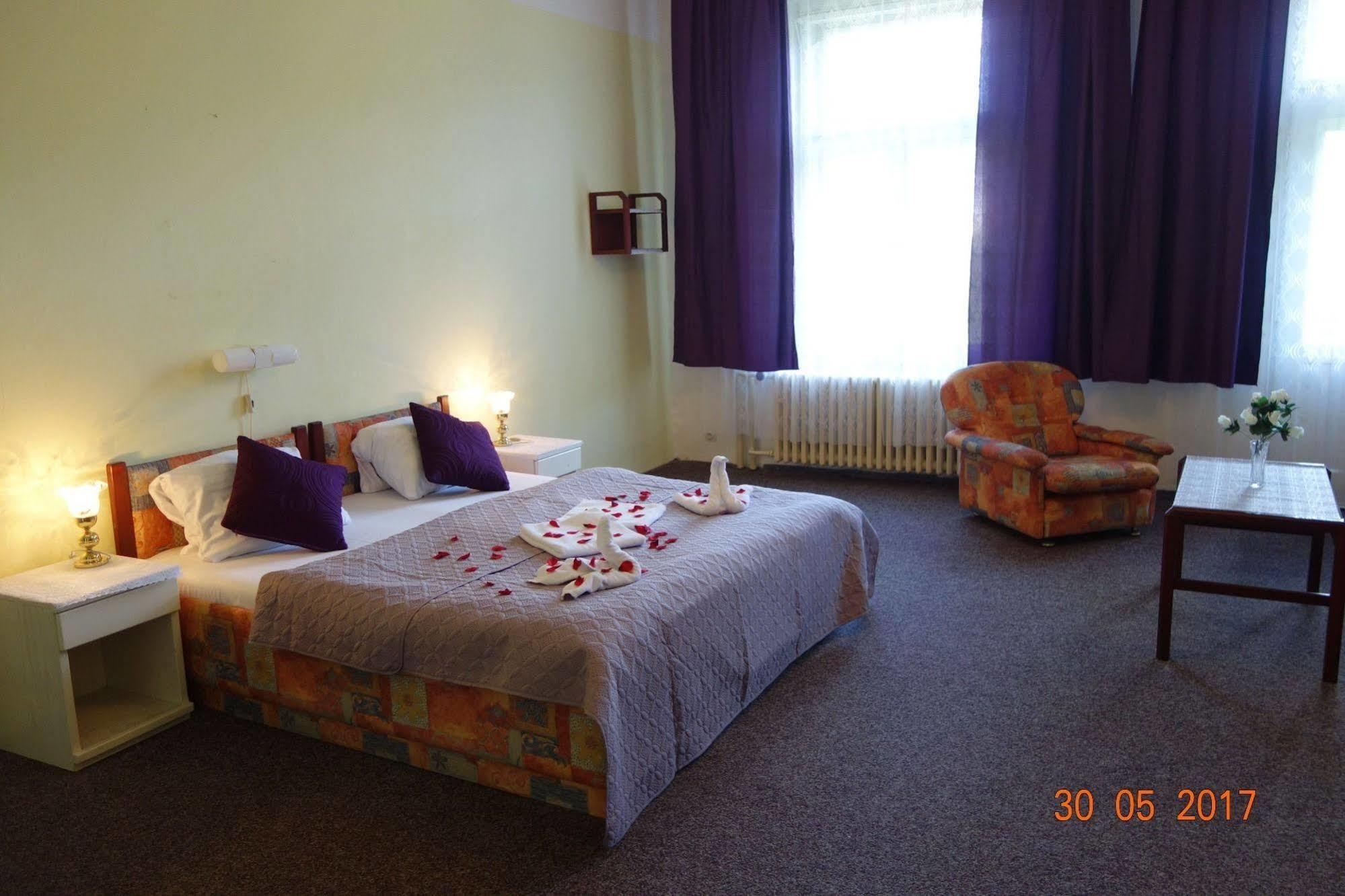 Wellness Hotel Haná Mariánské Lázně Exterior foto